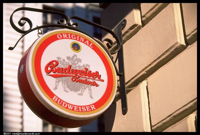 Budweiser – Một thế kỷ tranh chấp thương hiệu