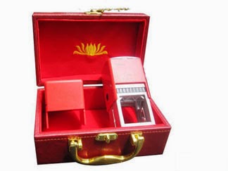 Con dấu doanh nghiệp: Con trên cha, cả nhà…mếu máo