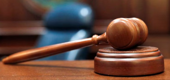 ÁN LỆ CHÍNH THỨC VỀ TRỌNG TÀI THƯƠNG MẠI  VÀ TRANH CHẤP VỀ NGHĨA VỤ KHÔNG CẠNH TRANH CỦA NGƯỜI LAO ĐỘNG